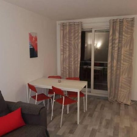 Le Rouennais Et Son Parking Prive Apartment Exterior foto