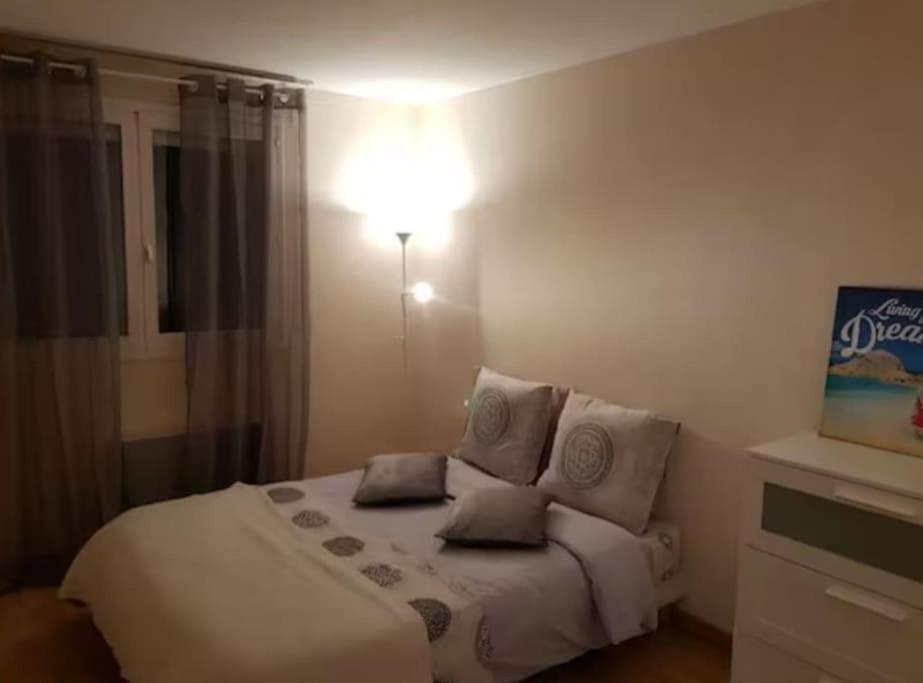 Le Rouennais Et Son Parking Prive Apartment Exterior foto